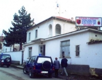 Korcë, pastruesja i vjedh pronares<br />bizhuteri me vlerë 1 mln lekë