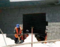 Elbasan, bie nga skela, vdes<br />punëtori i ndërtimit, 25 vjeç