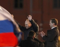OSBE: Vota u alterua pro Putin<br />Opozita protesta në shesh