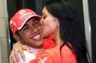 Nicole Scherzinger mohon <br />ndarjen nga Hamilton