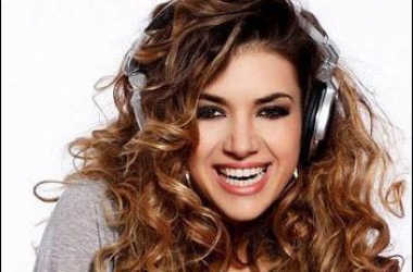 Elvana Gjata, me set të ri fotografish