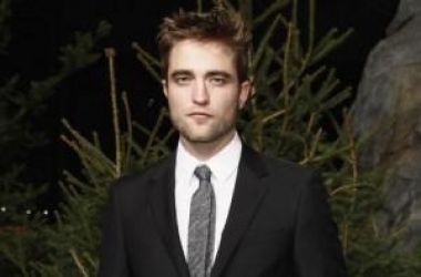 Robert Pattinson nuk është i kënaqur me trupin e tij