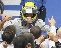 Formula 1 në Kinë: Fiton Rosberg.<br />Button 2° duke lënë pas Hamilton