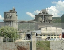 Kosova anulon taksën prej <br />35% për importin e çimentos