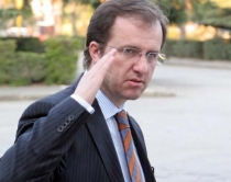 Kallëzimi për pasurinë, Dritan Prifti <br /> hyri dhe doli për 4 muaj nga pularia