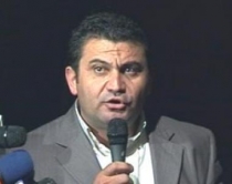 Nj&euml; intrig&euml; e ndyr&euml; e Artur Zhejit<br />me video-politik&euml; n&euml; &ldquo;Opinion&rdquo;