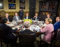 Darkë informale, Obama i kërkon<br />Hollande të heqë kravatën