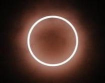 “Eklipsi unazë” manhit botën<br />miliona dëshmitarë