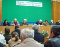 T&euml; shpron&euml;suarit: Duam <br />Presidentin q&euml; na kthen pron&euml;n