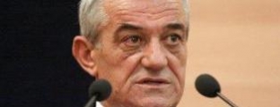 Ruçi: Berisha do t'i mbyllë gojën<br />opozitës me gjyqe politike