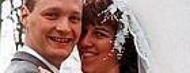 Zbulon në Facebook se i shoqi <br />ishte i martuar me dikë tjetë