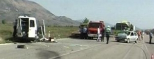 Aksident tragjik në Gjirokastër<br />3 të vdekur e 11 të plagosu