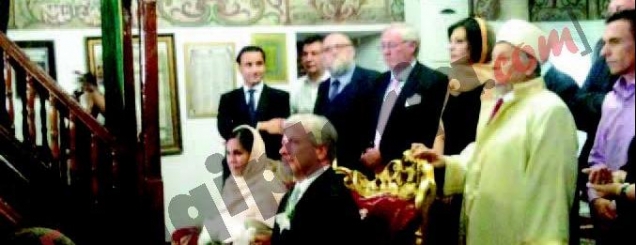 Topalli bekon diplomatin katolik <br />në martesën me nusen libiane