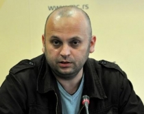 &ldquo;Ti s'm&euml; nderon, Sali!<br />Nuk e do Kosov&euml;n&rdquo;