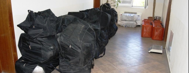 Vlorë, bllokohen 1.2 ton drogë <br />në anije peshkimi, drejt Italisë