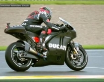 Valentino Rosi rikthehet te Yamaha<br />provat e para n&euml; pist&euml;n e Valencias