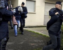 Paris arresohen&nbsp; 4 t&euml; dyshuar<br />si an&euml;tar&euml; t&euml; Al Kaed&euml;s