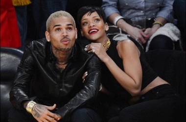 Rihanna: “Rikthimi me Chris, <br />vendim që më përket mua”