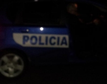 Tian&euml;, polici plagoset me arm&euml;n <br />e sh&euml;rbimit: Nga pakujdesia