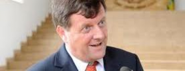 Ambasadori britanik: Zgjedhjet e<br />dyshimta kthejnë pas integrimin