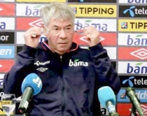 Norvegjia shpall list&euml;n <br />Olsen i trembet Shqip&euml;ris&euml;