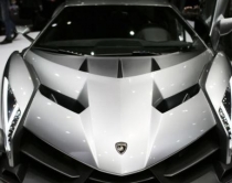 Panairi i makinave luksoze në Gjenevë