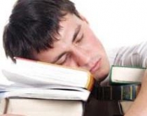 Flini para provimeve<br />mos mësoni tërë natën