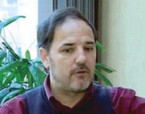 Meditim/ Faleminderit Manzarek që<br />ndriçove terrin tonë shqipta