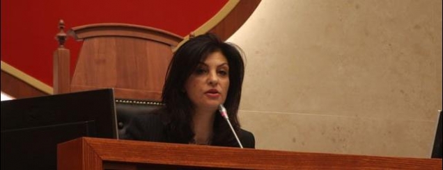 Tre ligjet, Topalli: Të enjten<br />
seanca e jashtëzakonshme