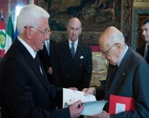 Itali, Ceka i dorëzon letrat kredenciale<br />presidentit Napolitano