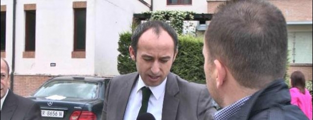 Gjykatësi që dënoi politikisht<br />Bollinon i shmanget pyetjeve