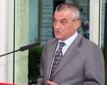 Ruçi: Të hetohet Albpetrol<br />militantët e PD me 3-4 bordero