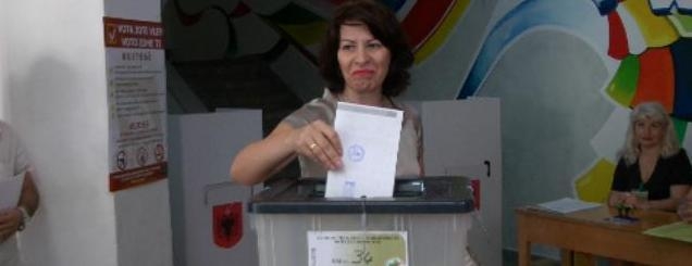 Tiranë, voton Lleshi e KQZ-së<br />thirrje për pjesëmarrje në votime
