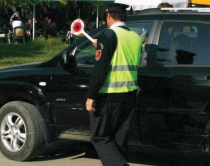 Ministri Tahiri deputet&euml;ve: Mos m&euml;<br />nd&euml;rhyni p&euml;r gjoba makinash!