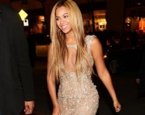 Yjet me modelet m&euml;<br />t&euml; bukura t&euml; flok&euml;ve