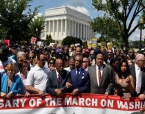 Mijëra vetë kujtojnë 