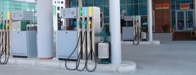 Lushnje, rrahin rojen e natës<br />dy persona grabisin karburantin