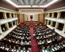 Ikin tropojan&euml;t,<br />vijn&euml; tepelenasit?