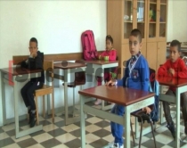 Korçë, 300 fëmijë të komunitetit<br />romë, nisin shkollën pa libra