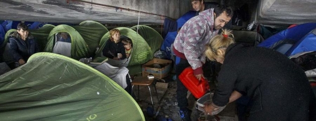 Francë, azilkërkuesit shqiptarë:<br />Ne si romët dhe qentë e rrugëve