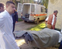 &ldquo;Piskama e tokës&rdquo;, nënat<br />në spital, djemtë në varre