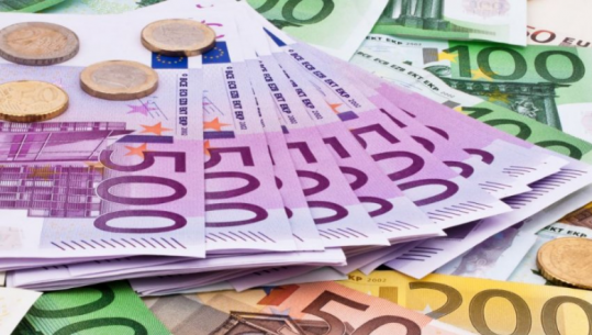 Euro bie në 129 lekë, vlera më e ulët në 9 vitet e fundit