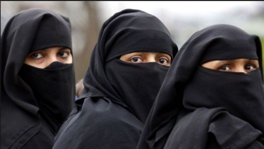 Norvegji, qeveria ndalon përdorimin e burkas në ambjentet e arsimit