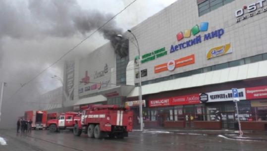 VD/ Tragjedia në Rusi, 56 të vdekur nga zjarri në Qendrën Tregtare