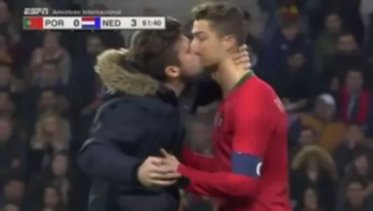 Tentoi ta puthte në buzë tifozi i 'çmendur', ja si reagoi Cristiano Ronaldo/VD