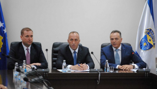 Deportimi i 6 'gylenistëve', Haradinaj shkarkon ministrin e Brendshëm