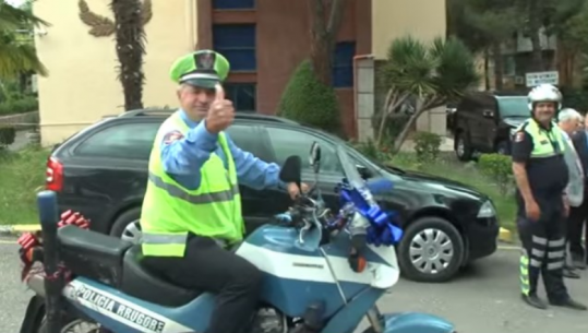 45-vjet në Policinë Rrugore, ish-policit i marrin motorin që i dhuroi Tahiri/VIDEO