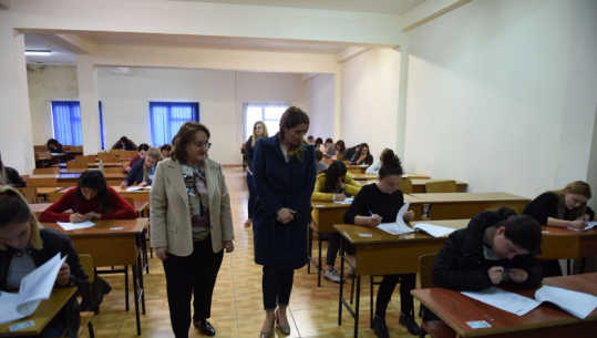 Dalin rezultatet e testimit me shkrim të infermierëve për Tiranën, Manastirliu: Procesi transparent