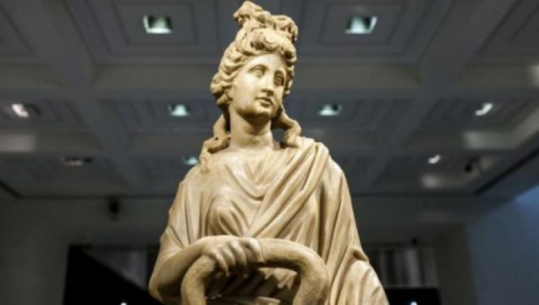 Greqi, gjendet statuja e grabitur e Hygeias