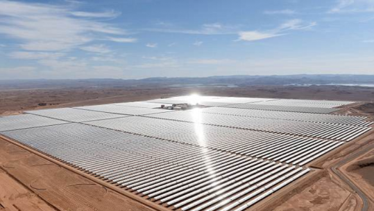 Plani i Arabisë Saudite për impiantin më të madh të energjisë diellore në botë